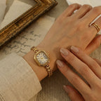 Vintage Style Unique Heart Band Dainty Wrist Watch
